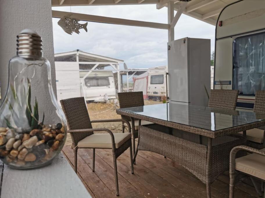 Sea Caravan On The Beach Kiten  Εξωτερικό φωτογραφία