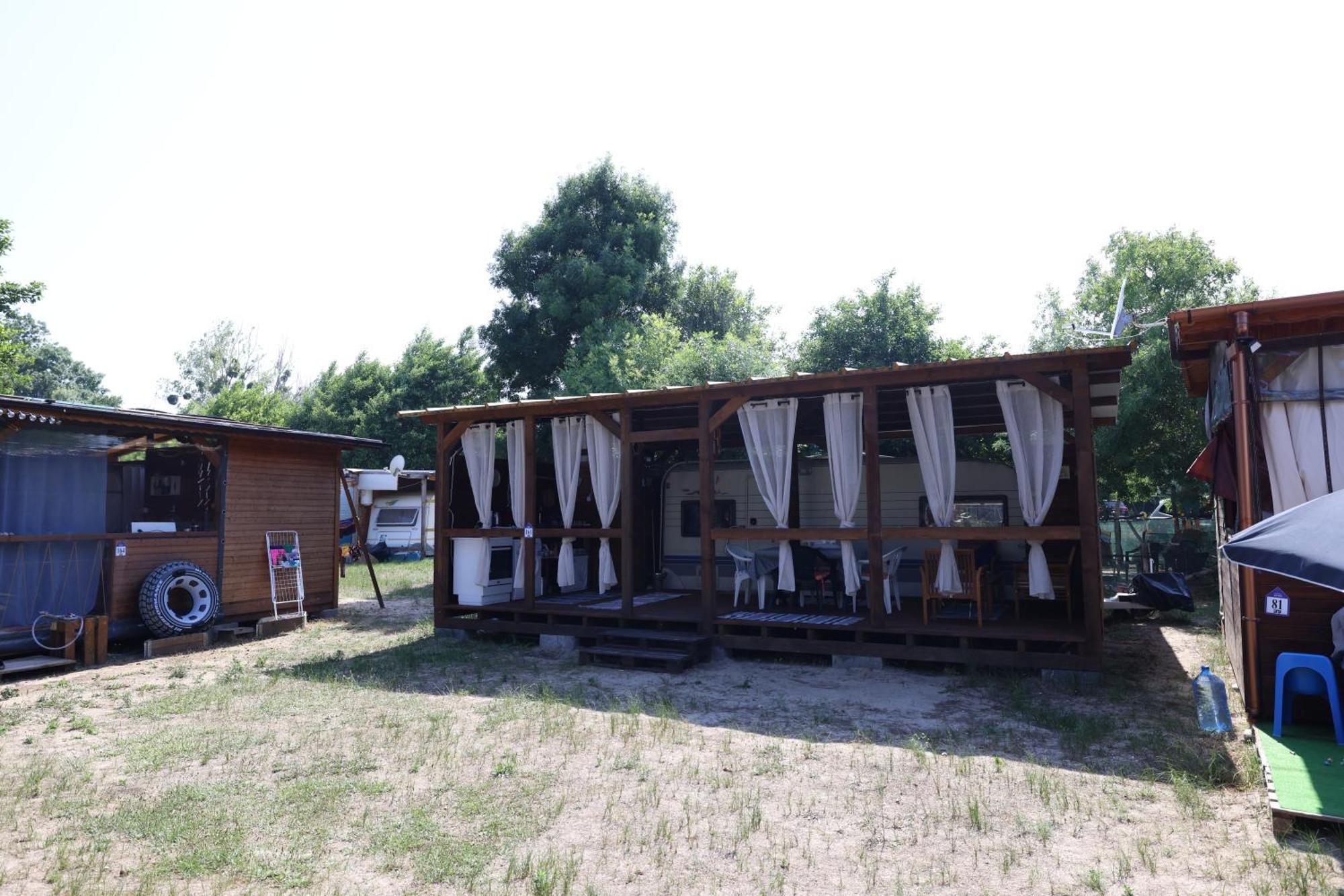 Sea Caravan On The Beach Kiten  Εξωτερικό φωτογραφία